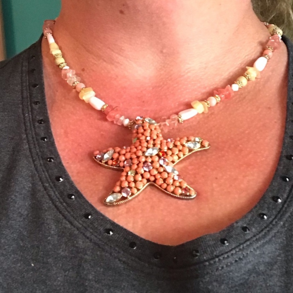 Volm vintage starfish necklace